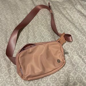 Dusty Pink Lululemon Everywhere Belt Bag - Like new!